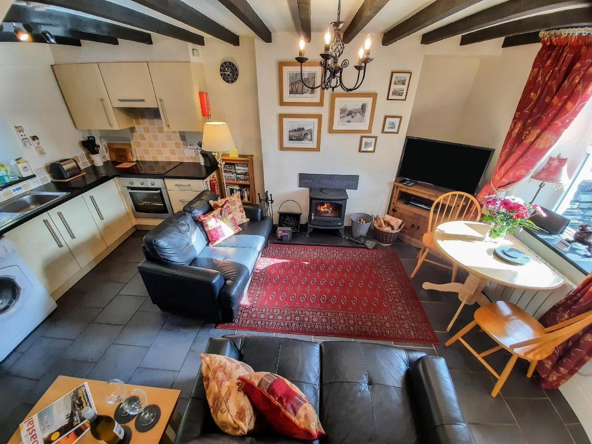 Bwthyn Ger Afon Riverplace Cottage Blaenau Ffestiniog Extérieur photo
