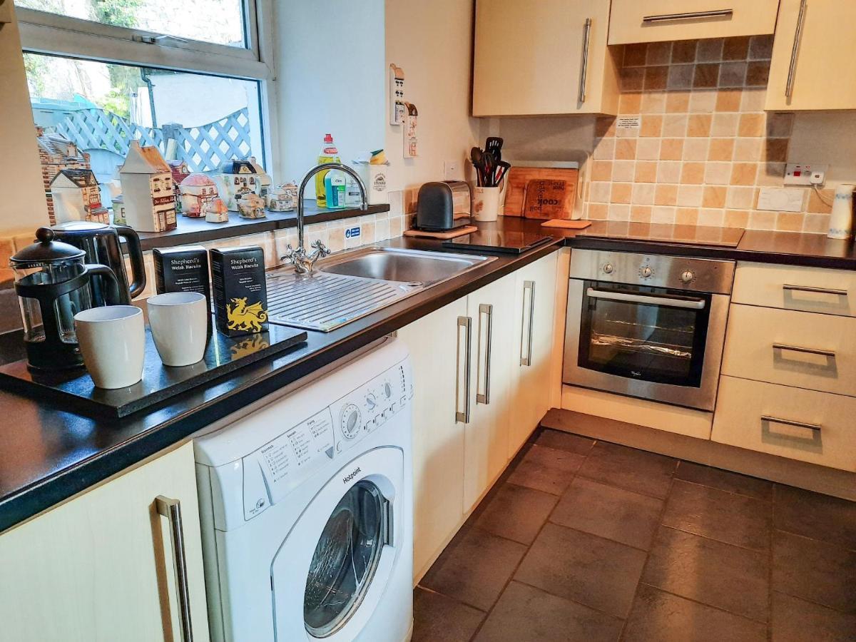 Bwthyn Ger Afon Riverplace Cottage Blaenau Ffestiniog Extérieur photo