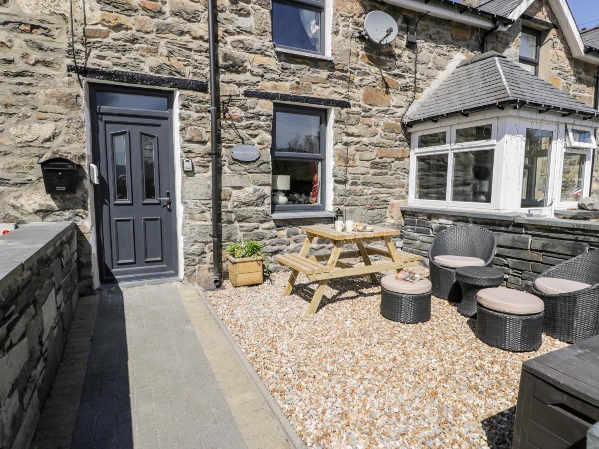 Bwthyn Ger Afon Riverplace Cottage Blaenau Ffestiniog Extérieur photo