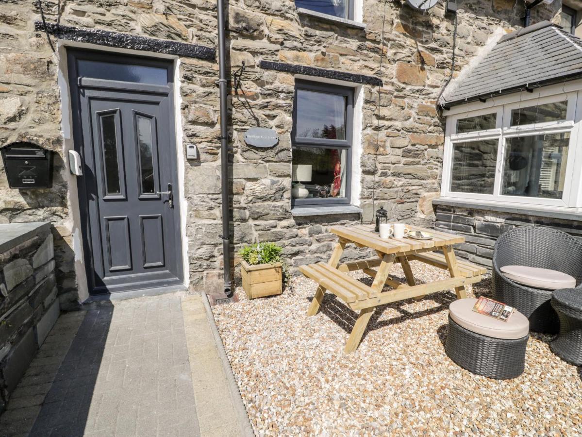 Bwthyn Ger Afon Riverplace Cottage Blaenau Ffestiniog Extérieur photo