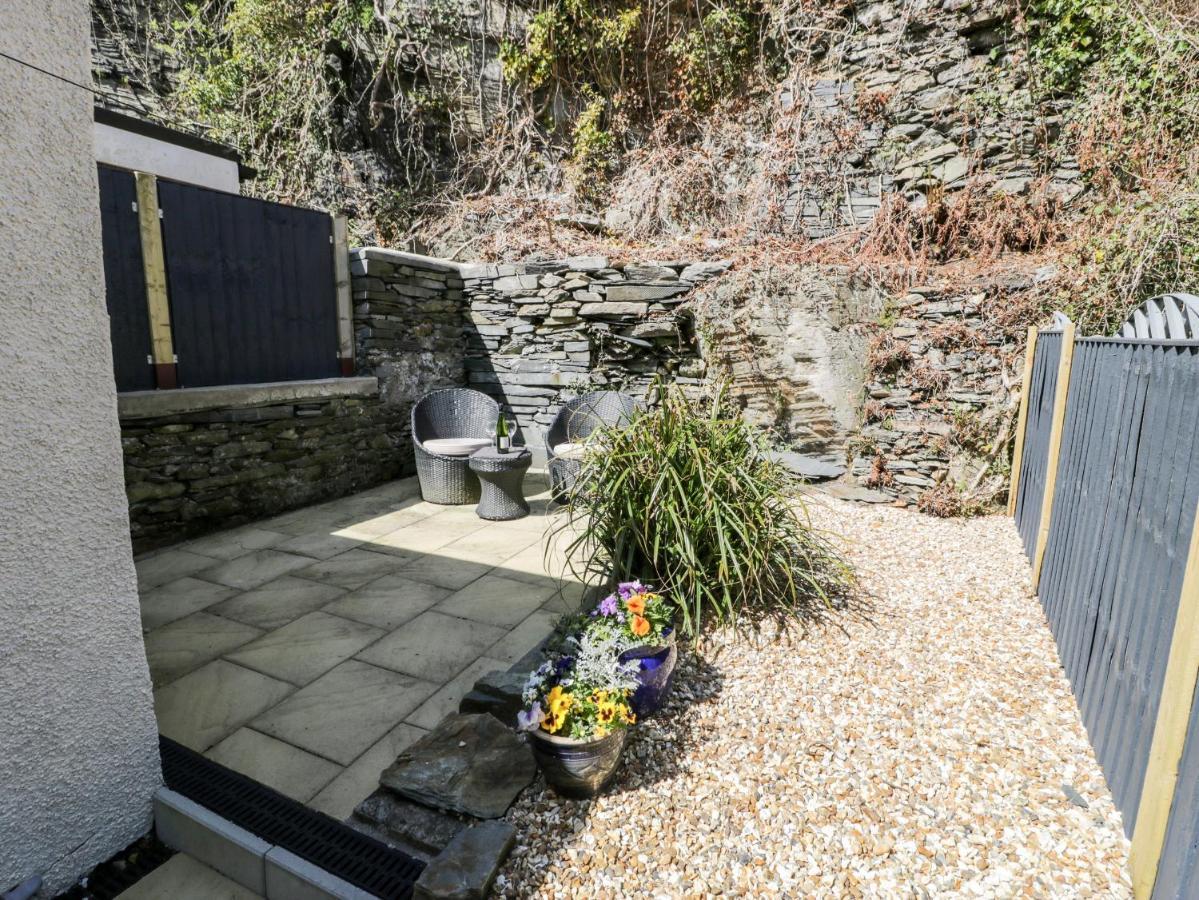 Bwthyn Ger Afon Riverplace Cottage Blaenau Ffestiniog Extérieur photo