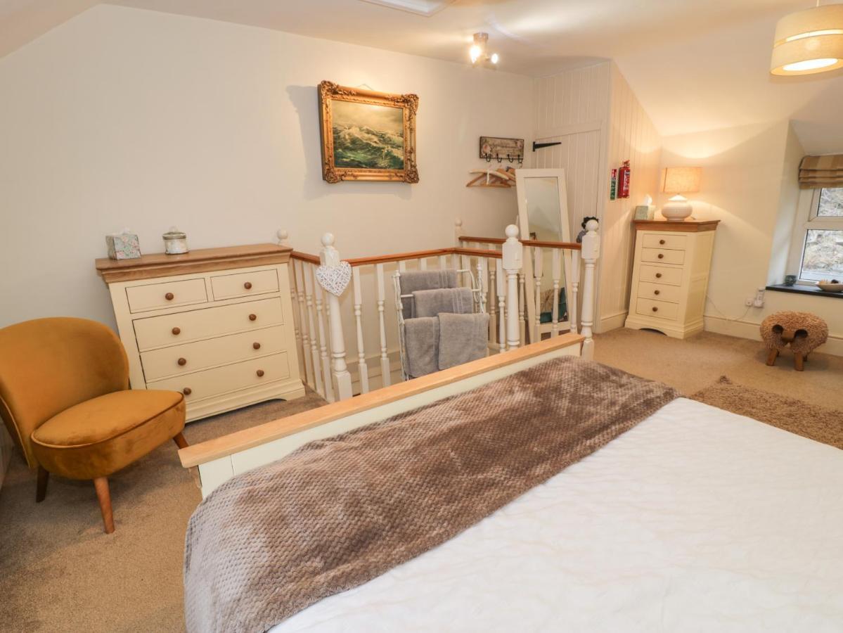Bwthyn Ger Afon Riverplace Cottage Blaenau Ffestiniog Extérieur photo