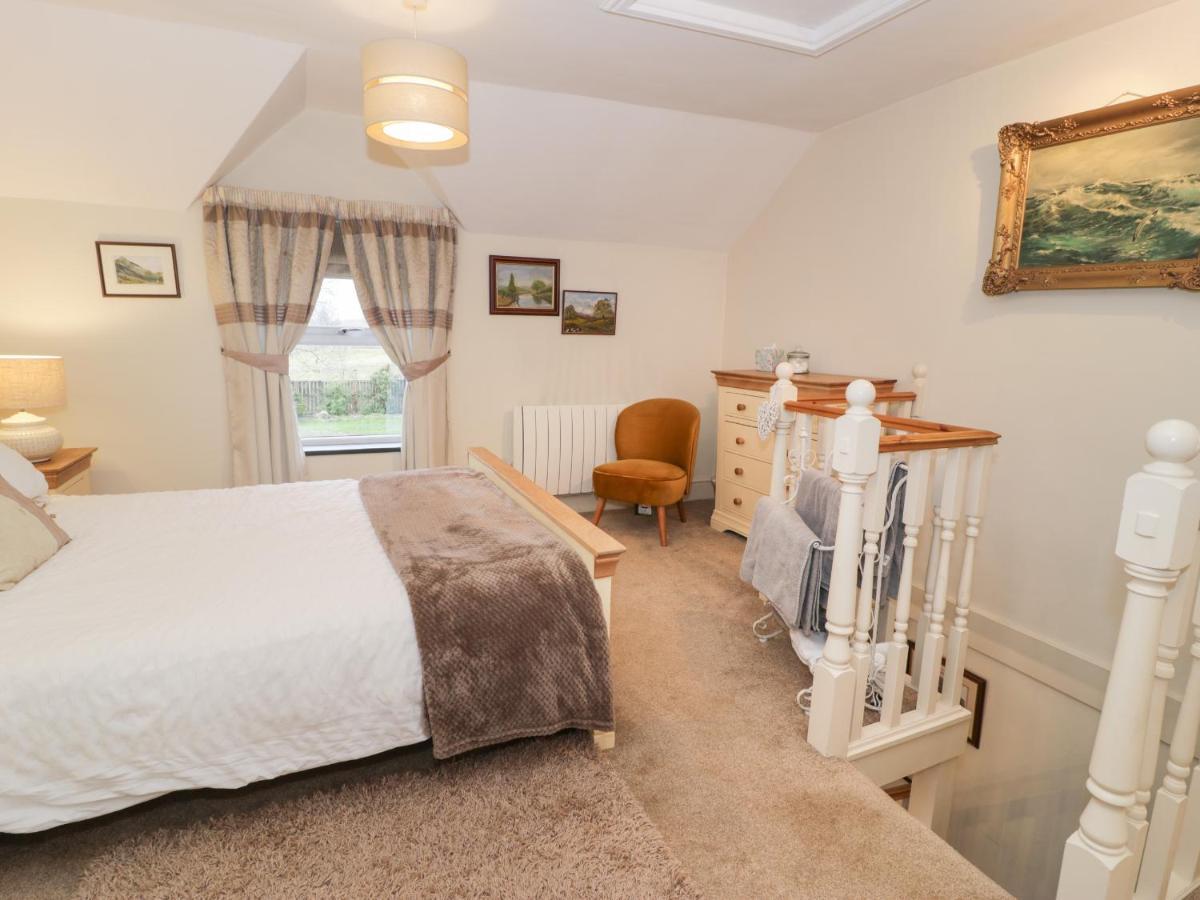 Bwthyn Ger Afon Riverplace Cottage Blaenau Ffestiniog Extérieur photo